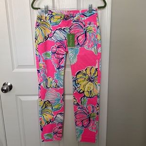 NWT- Lilly Pulitzer Size 2 skinny ankle pants. Beautiful pink print.